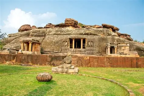 Ravana Underground Caves & Tunnels